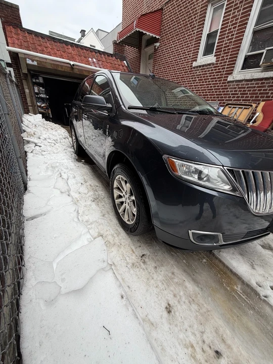 2013 Lincoln MKX - Image 2 of 16