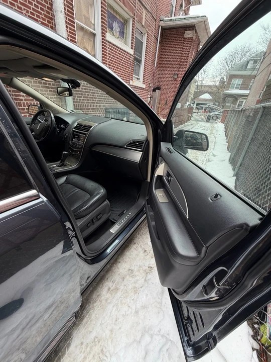 2013 Lincoln MKX - Image 11 of 16
