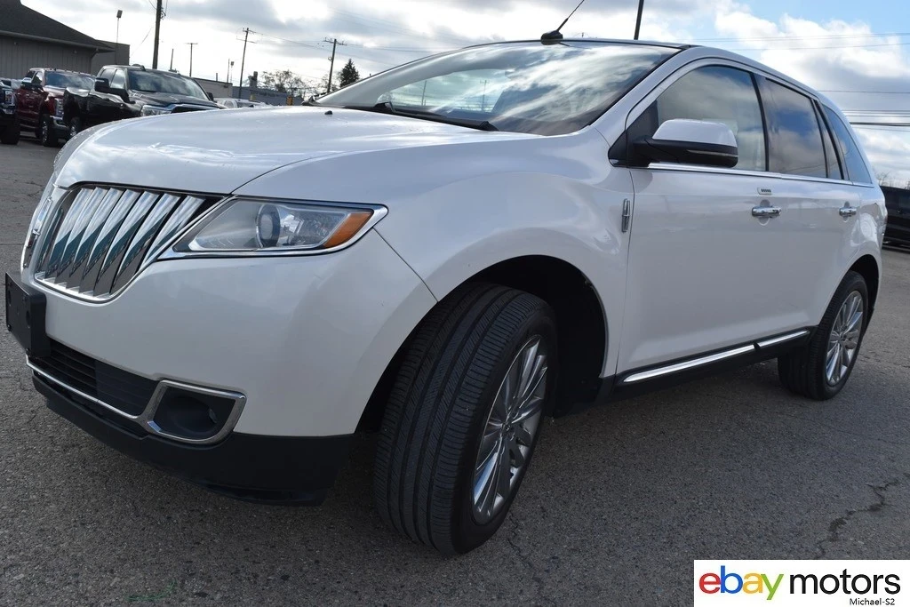 2013 Lincoln MKX - Image 9 of 21