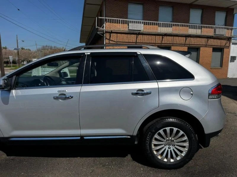 2013 Lincoln MKX - Image 8 of 12