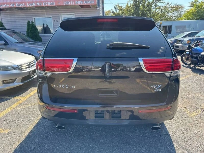2013 Lincoln MKX - Image 8 of 12