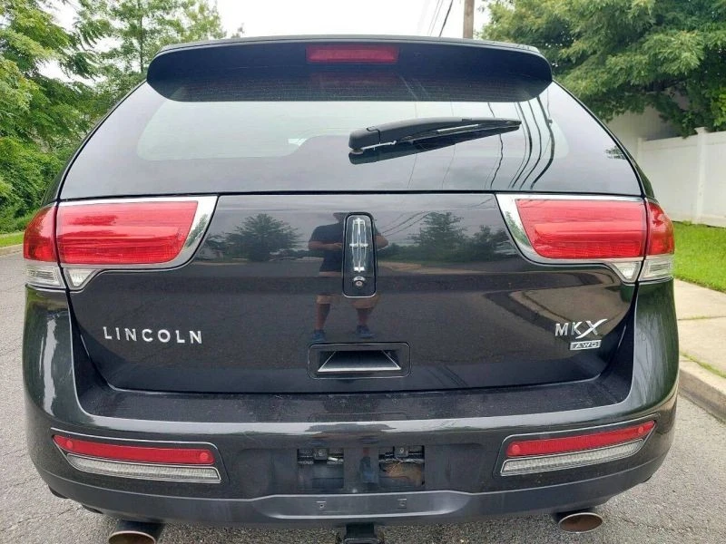 2013 Lincoln MKX - Image 8 of 12