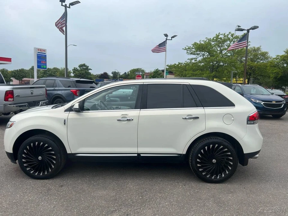 2013 Lincoln MKX - Image 2 of 12