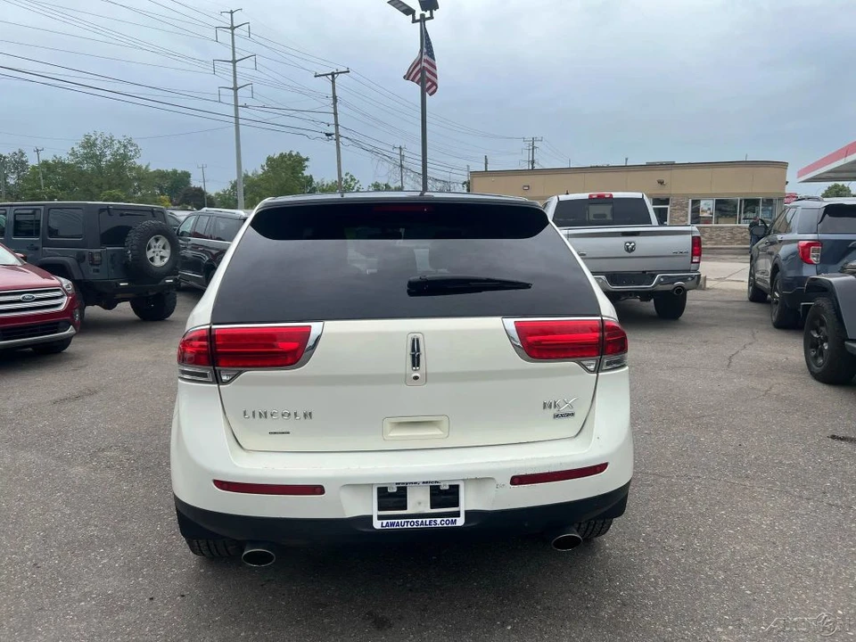 2013 Lincoln MKX - Image 4 of 12