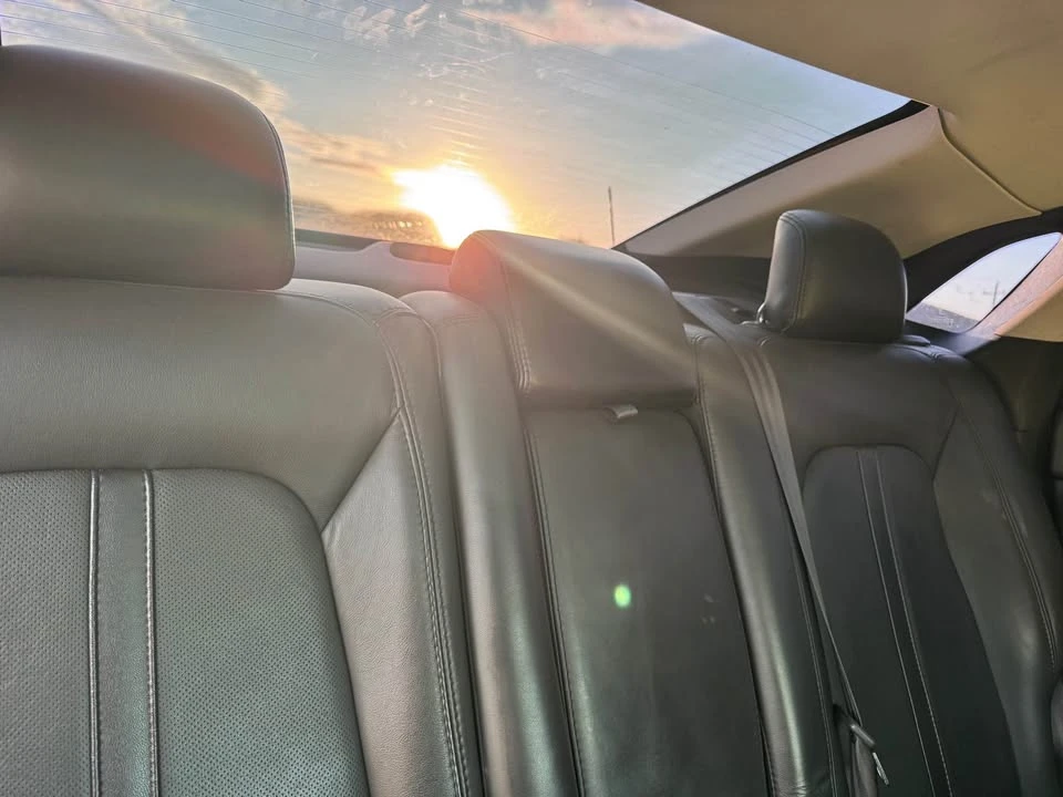 2013 Lincoln MKZ - Image 9 of 10