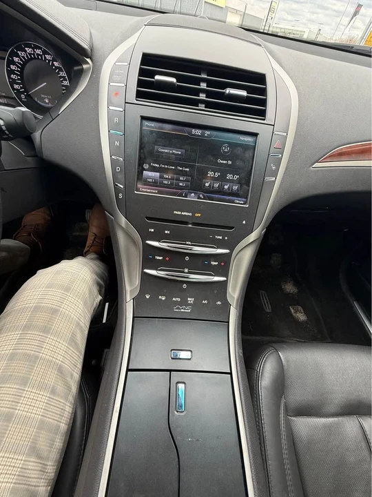 2013 Lincoln MKZ - Image 7 of 9