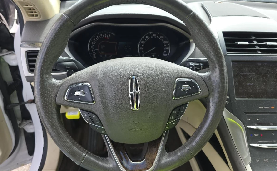 2013 Lincoln MKZ - Image 9 of 13