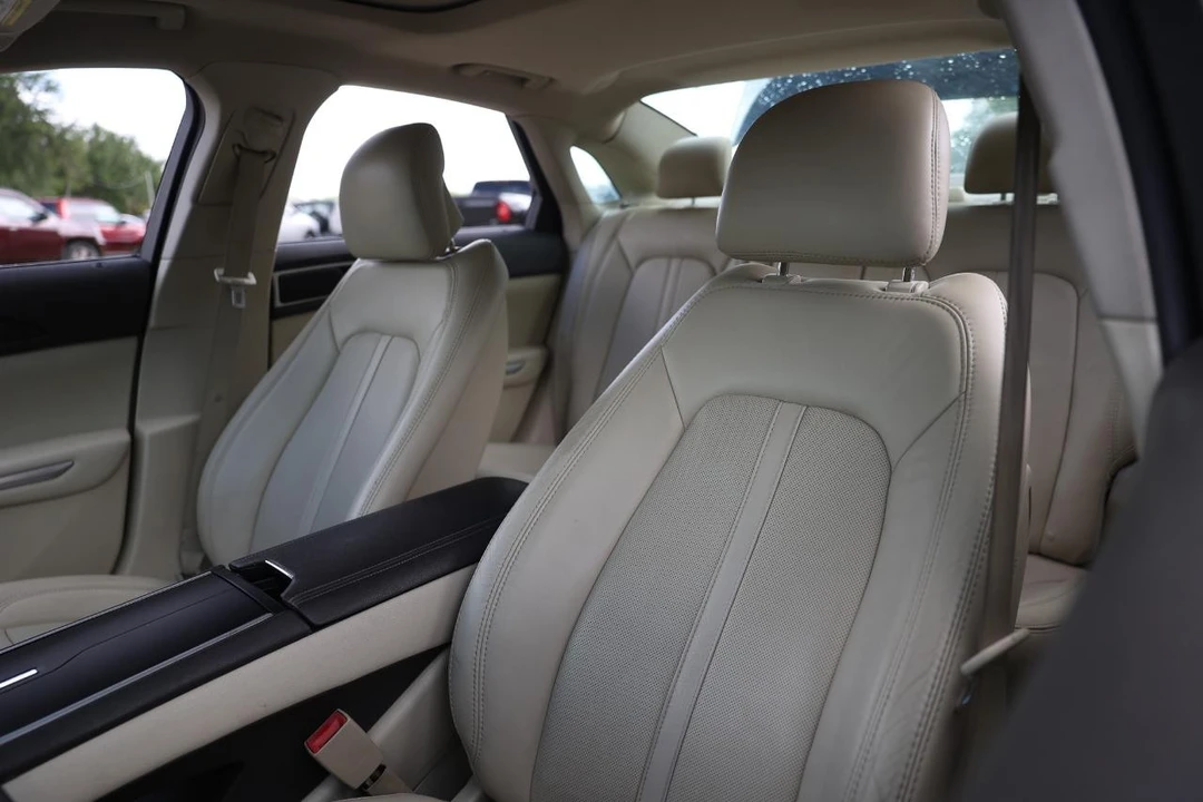 2013 Lincoln MKZ - Image 6 of 21
