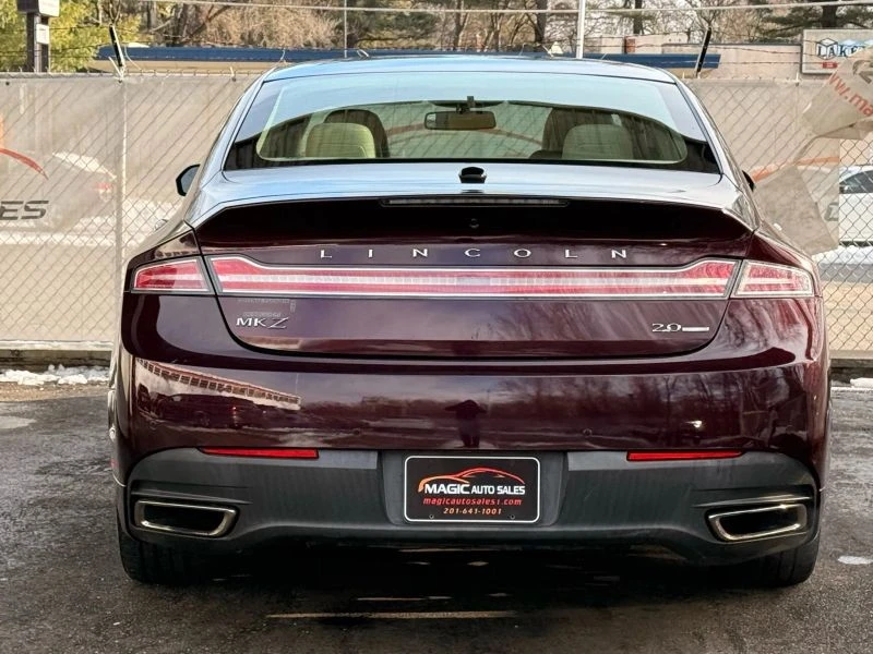 2013 Lincoln MKZ - Image 10 of 12