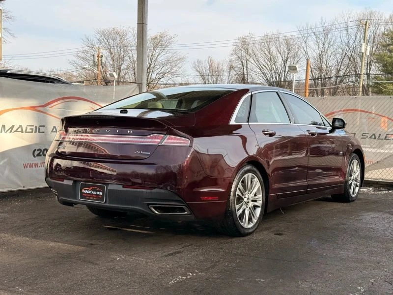 2013 Lincoln MKZ - Image 9 of 12