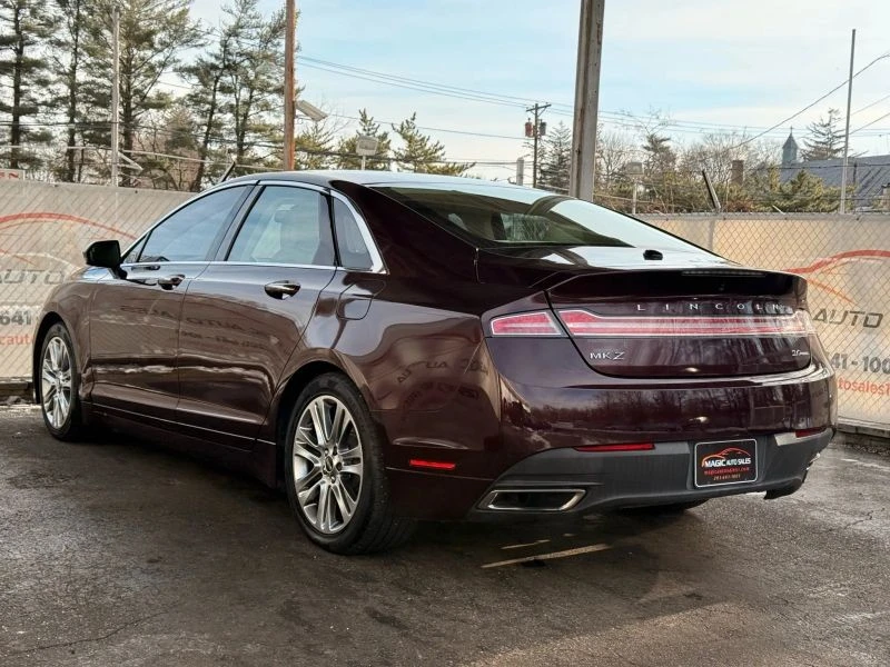 2013 Lincoln MKZ - Image 11 of 12