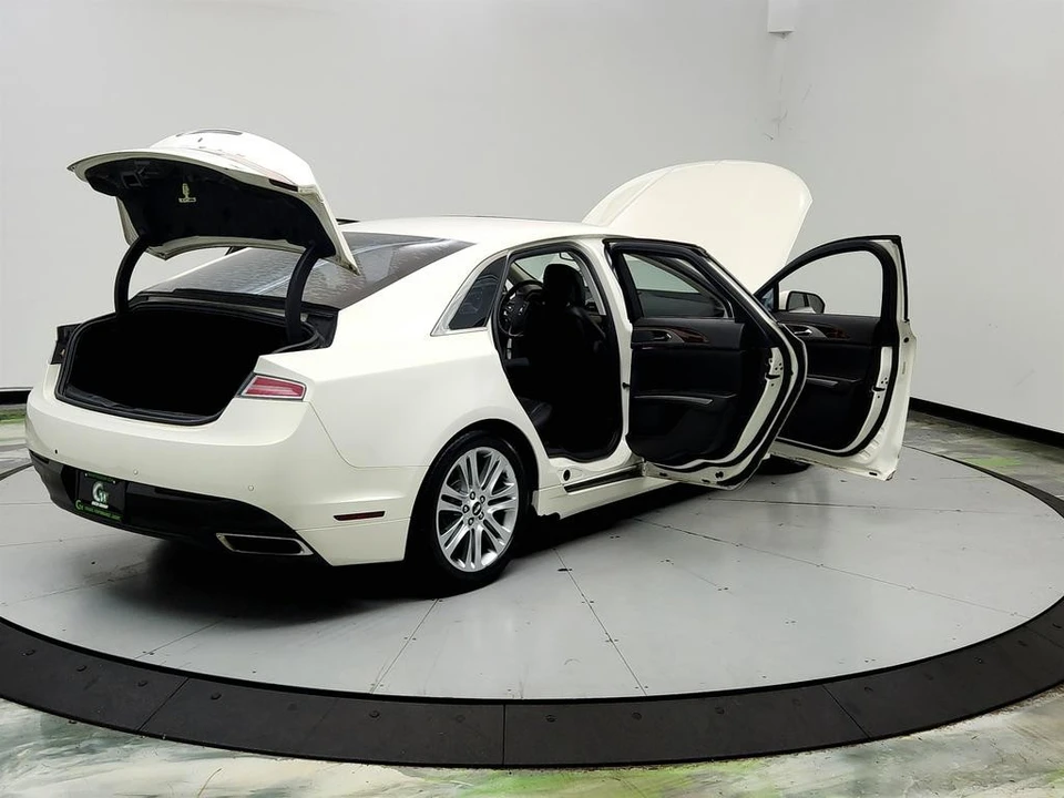 2013 Lincoln MKZ - Image 11 of 31