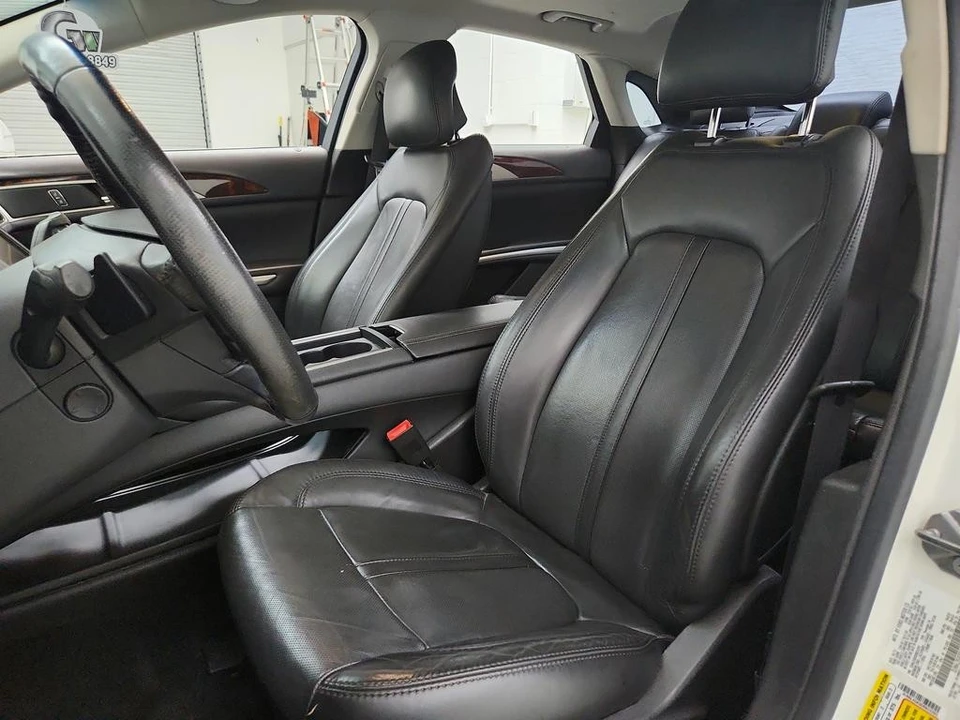 2013 Lincoln MKZ - Image 14 of 31
