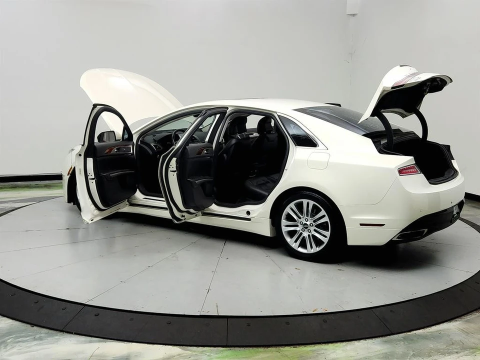 2013 Lincoln MKZ - Image 12 of 31