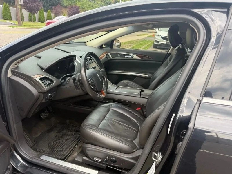 2013 Lincoln MKZ - Image 10 of 12