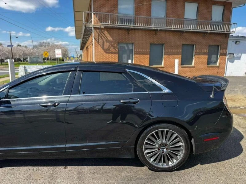 2013 Lincoln MKZ - Image 9 of 12
