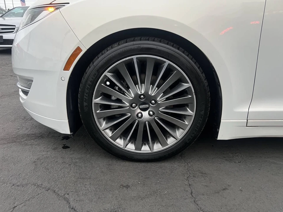 2013 Lincoln MKZ - Image 16 of 17