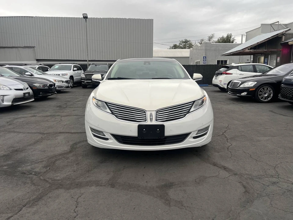 2013 Lincoln MKZ - Image 2 of 17
