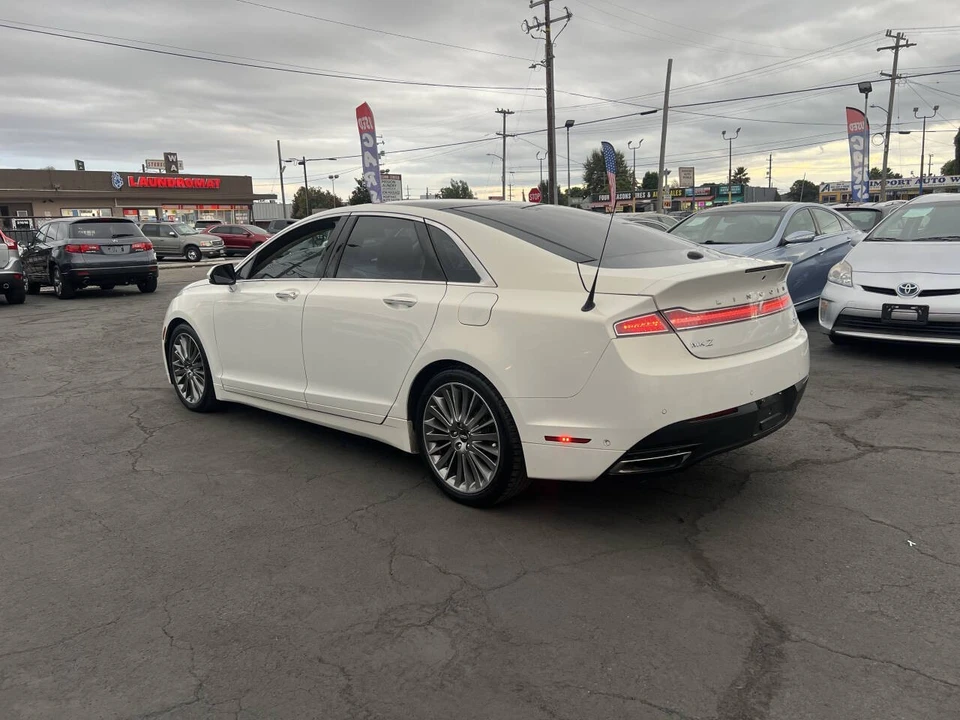 2013 Lincoln MKZ - Image 4 of 17