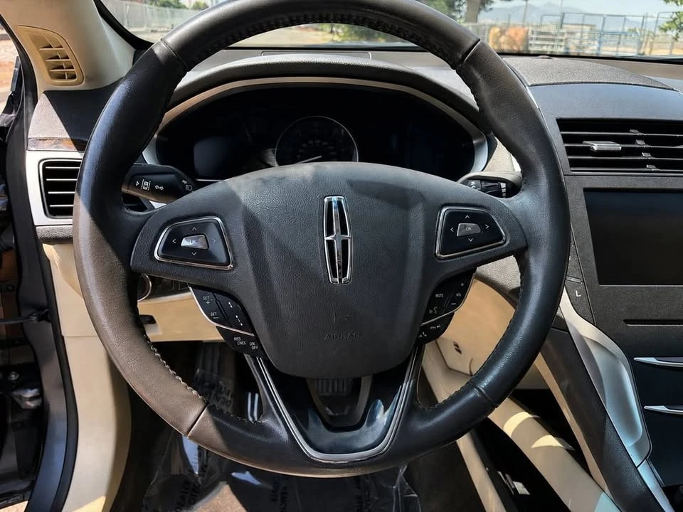 2013 Lincoln MKZ - Image 16 of 19