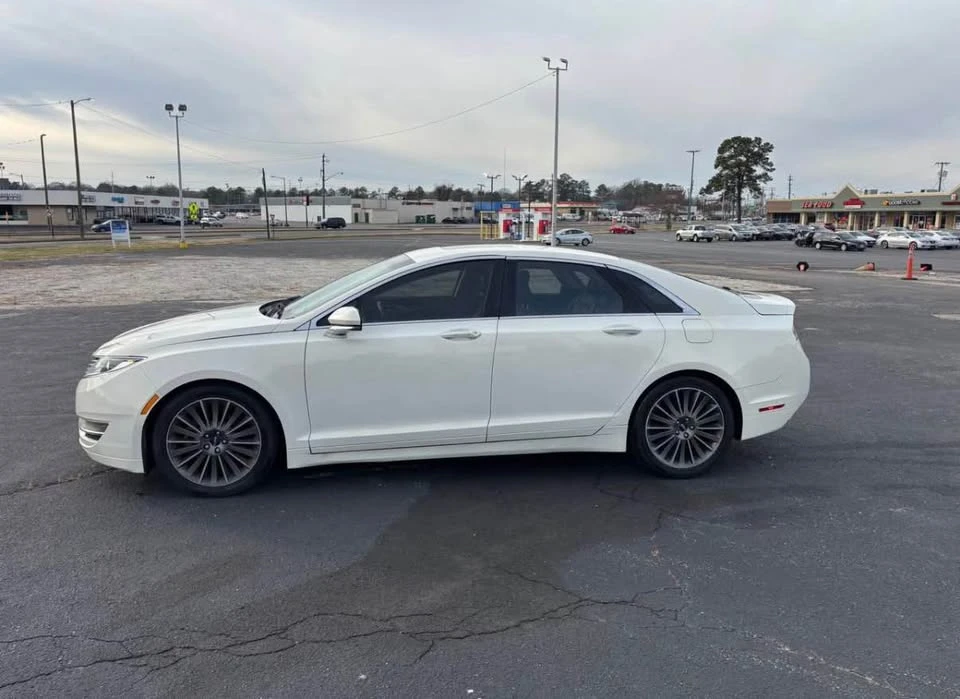 2013 Lincoln MKZ - Image 2 of 6
