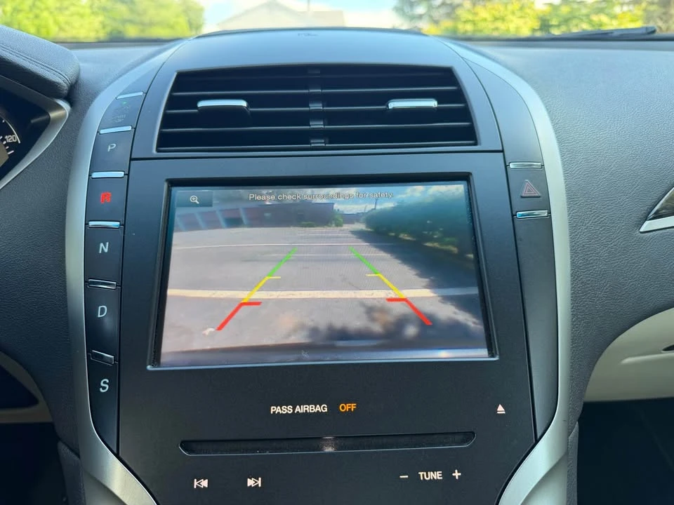 2013 Lincoln MKZ - Image 13 of 14
