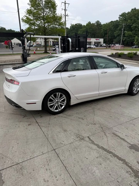 2013 Lincoln MKZ - Image 4 of 9