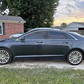 2013 Lincoln MKZ Sedan 4D