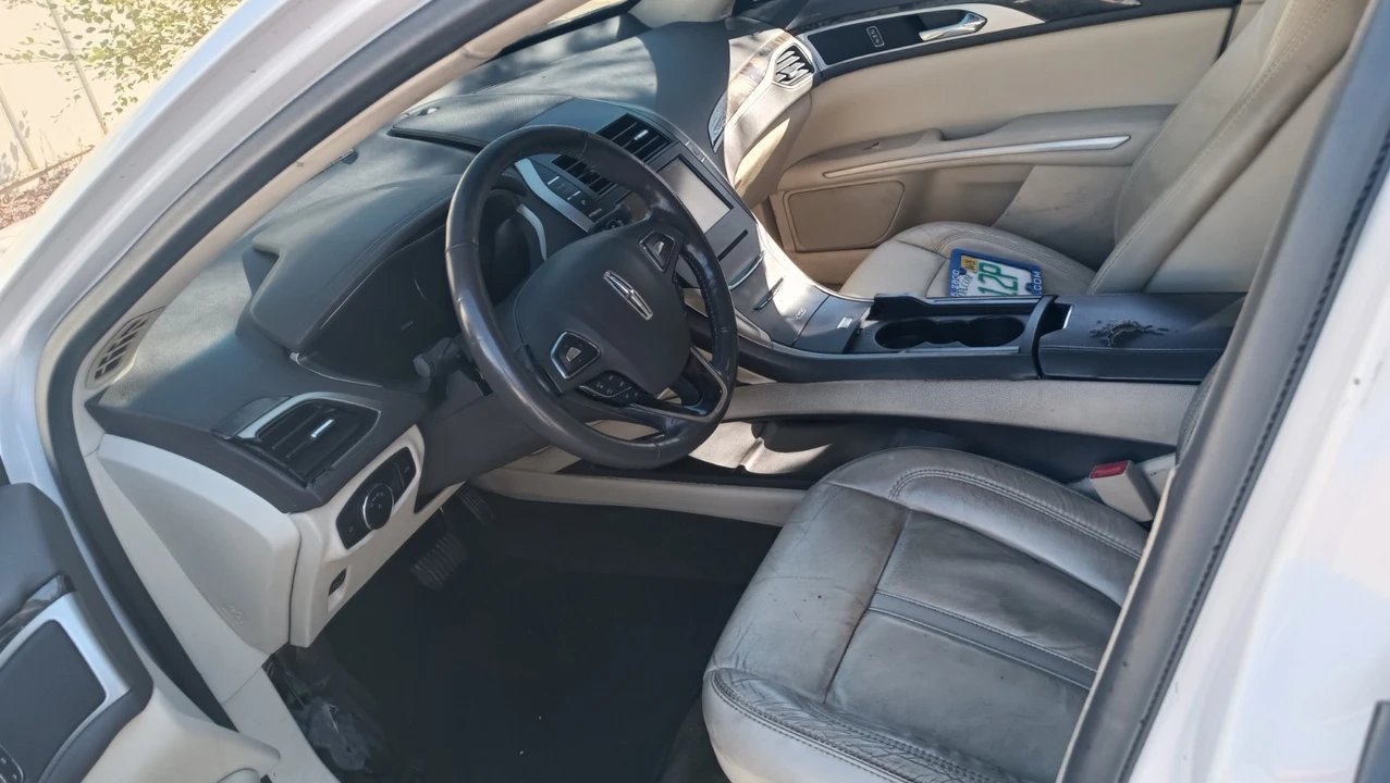 2013 Lincoln MKZ - Image 3 of 16