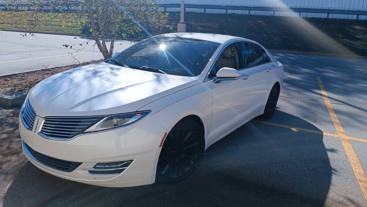 2013 Lincoln MKZ - Image 9 of 16