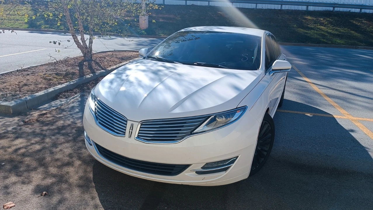 2013 Lincoln MKZ - Image 8 of 16