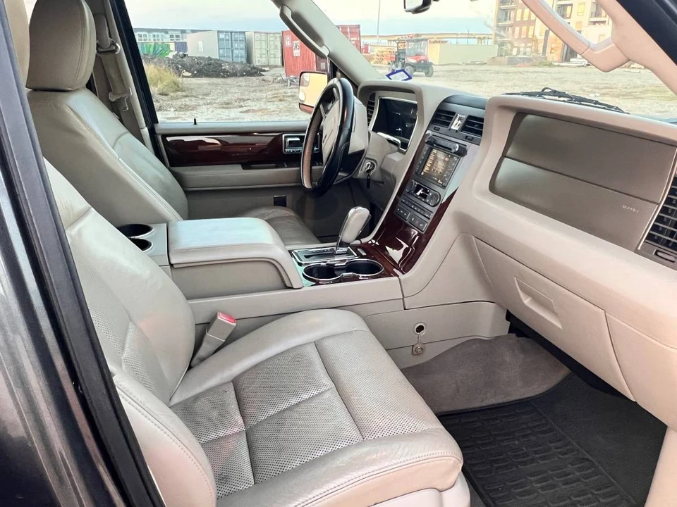 2013 Lincoln Navigator 3rd Gen - Image 13 of 20