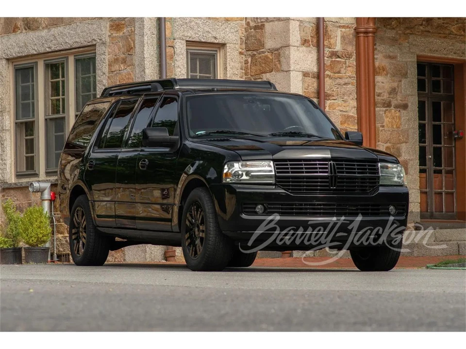 2013 Lincoln Navigator 3rd Gen - Image 2 of 6