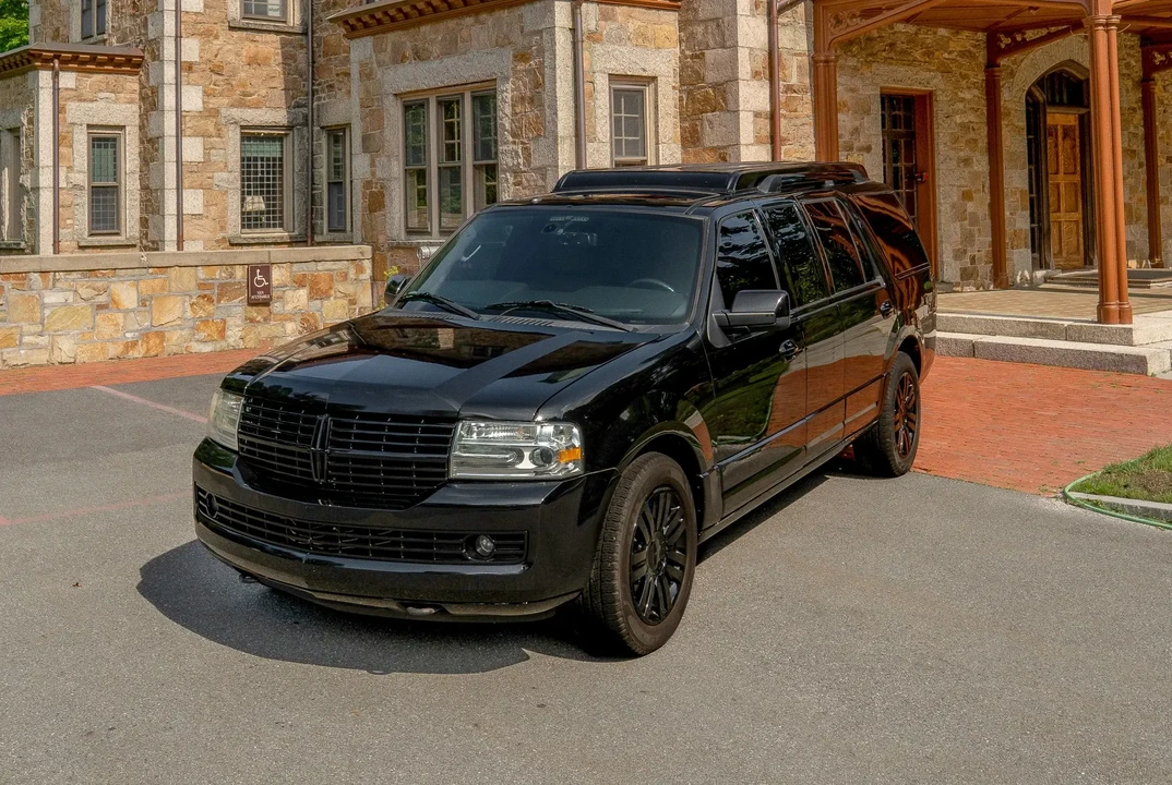 2013 Lincoln Navigator 3rd Gen - Image 3 of 6