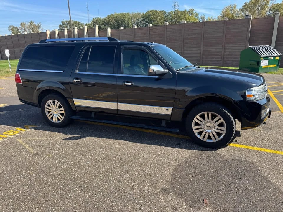 2013 Lincoln Navigator 3rd Gen - Image 2 of 14