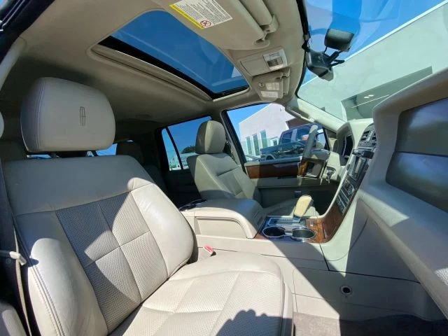 2013 Lincoln Navigator 3rd Gen - Image 17 of 21