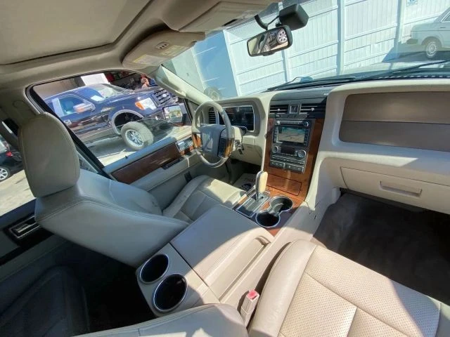 2013 Lincoln Navigator 3rd Gen - Image 16 of 21