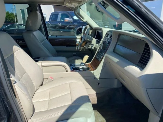 2013 Lincoln Navigator 3rd Gen - Image 15 of 21