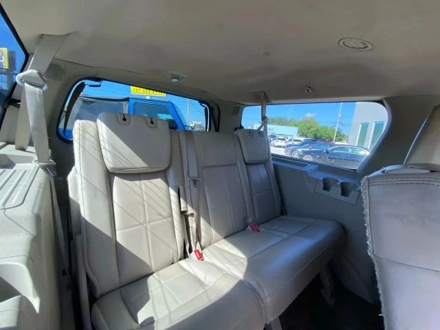 2013 Lincoln Navigator 3rd Gen - Image 19 of 21
