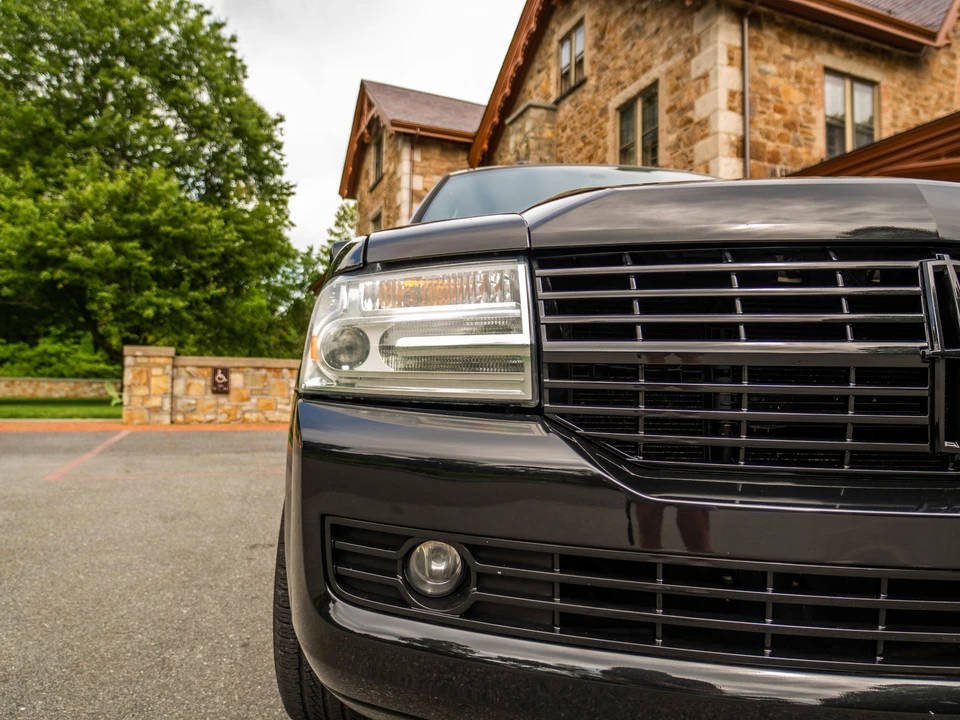 2013 Lincoln Navigator 3rd Gen - Image 14 of 31