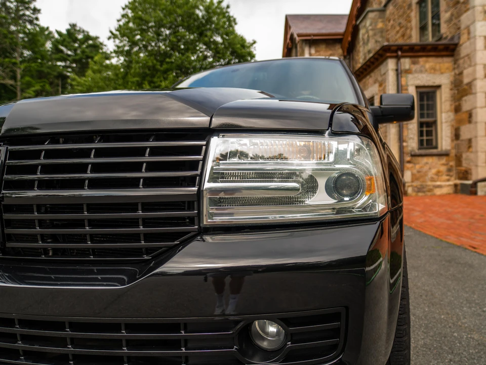 2013 Lincoln Navigator 3rd Gen - Image 15 of 31
