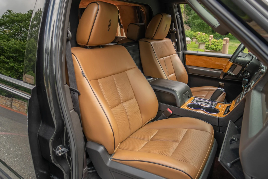 2013 Lincoln Navigator 3rd Gen - Image 26 of 31