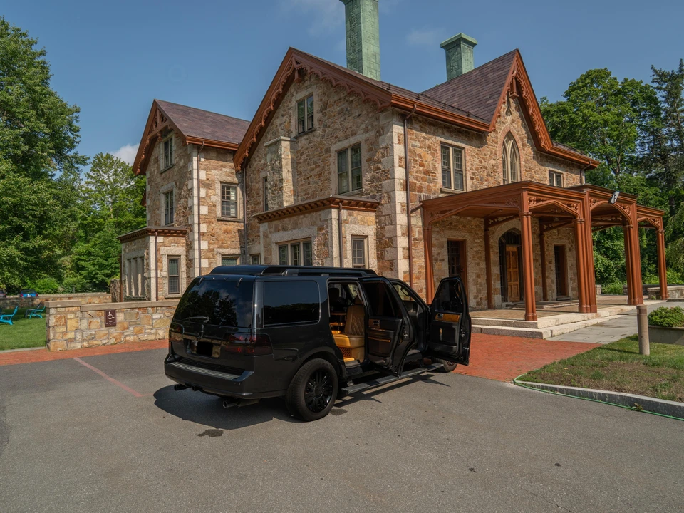 2013 Lincoln Navigator 3rd Gen - Image 10 of 31