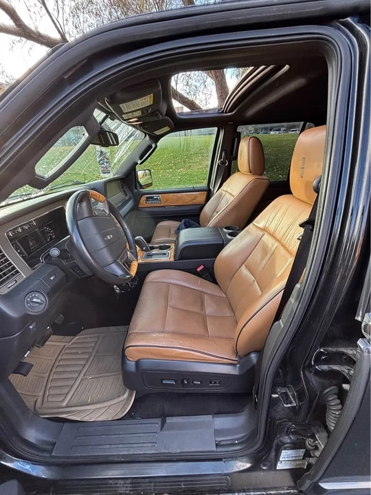 2013 Lincoln Navigator 3rd Gen - Image 11 of 15