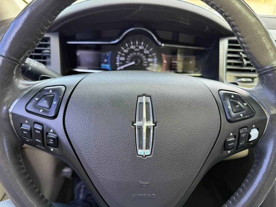 2013 Lincoln MKS - Image 5 of 6