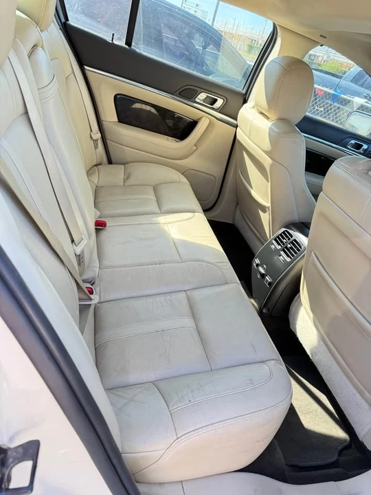 2013 Lincoln MKS - Image 9 of 12