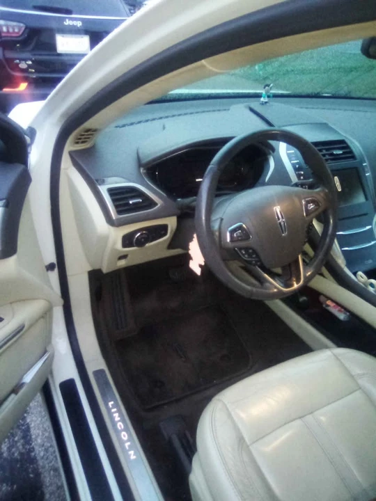2013 Lincoln MKS - Image 3 of 8