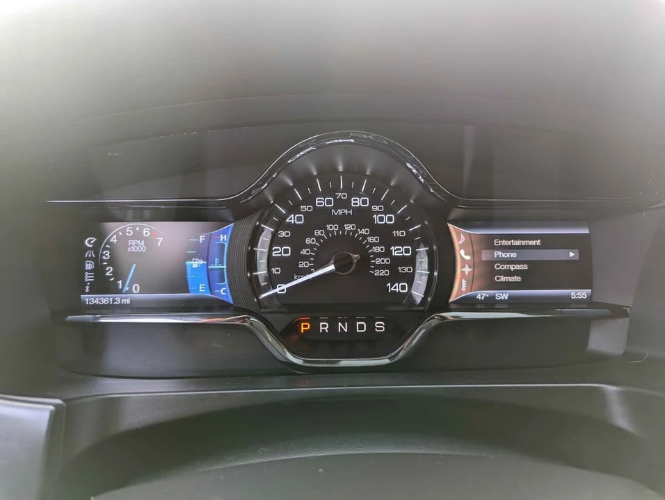 2013 Lincoln MKS - Image 8 of 9