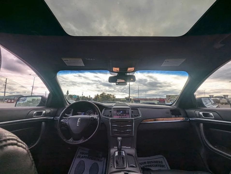 2013 Lincoln MKS - Image 7 of 9
