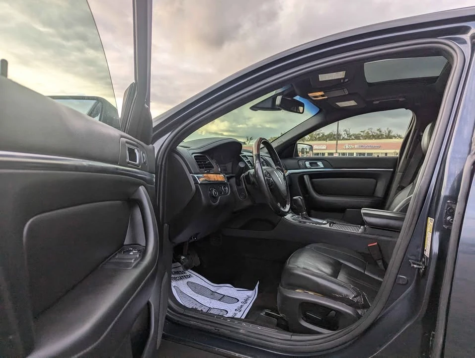2013 Lincoln MKS - Image 5 of 9